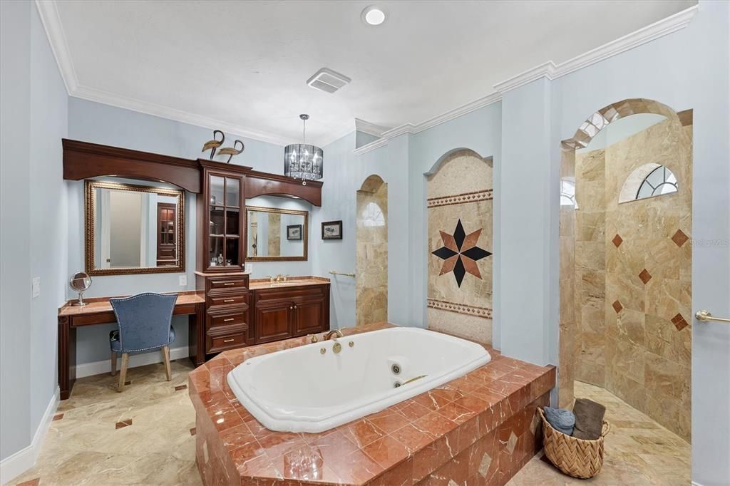 For Sale: $1,995,000 (4 beds, 5 baths, 4273 Square Feet)