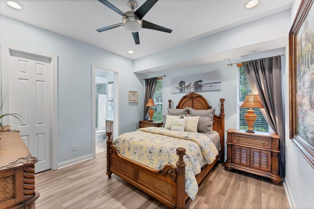 For Sale: $1,995,000 (4 beds, 5 baths, 4273 Square Feet)