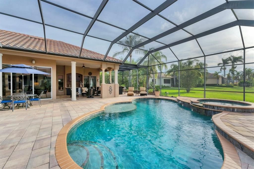 For Sale: $1,995,000 (4 beds, 5 baths, 4273 Square Feet)