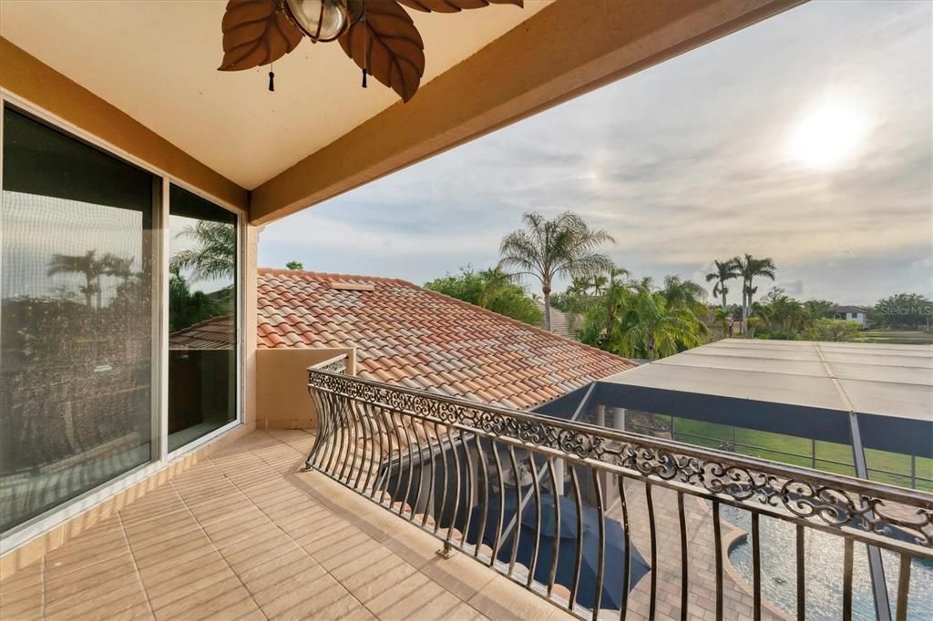 For Sale: $1,995,000 (4 beds, 5 baths, 4273 Square Feet)