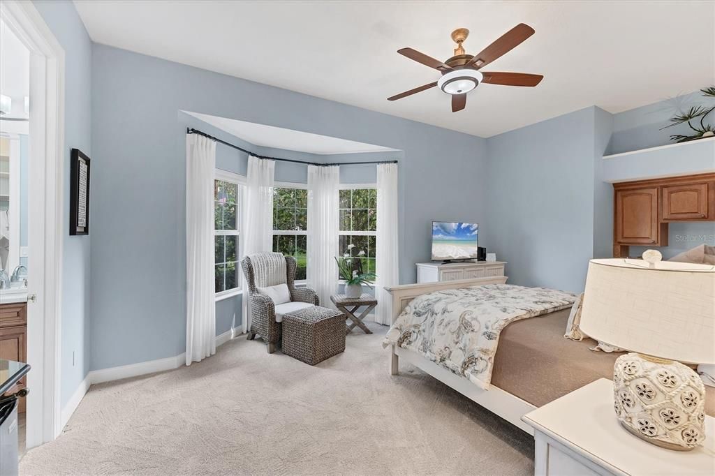 For Sale: $1,995,000 (4 beds, 5 baths, 4273 Square Feet)