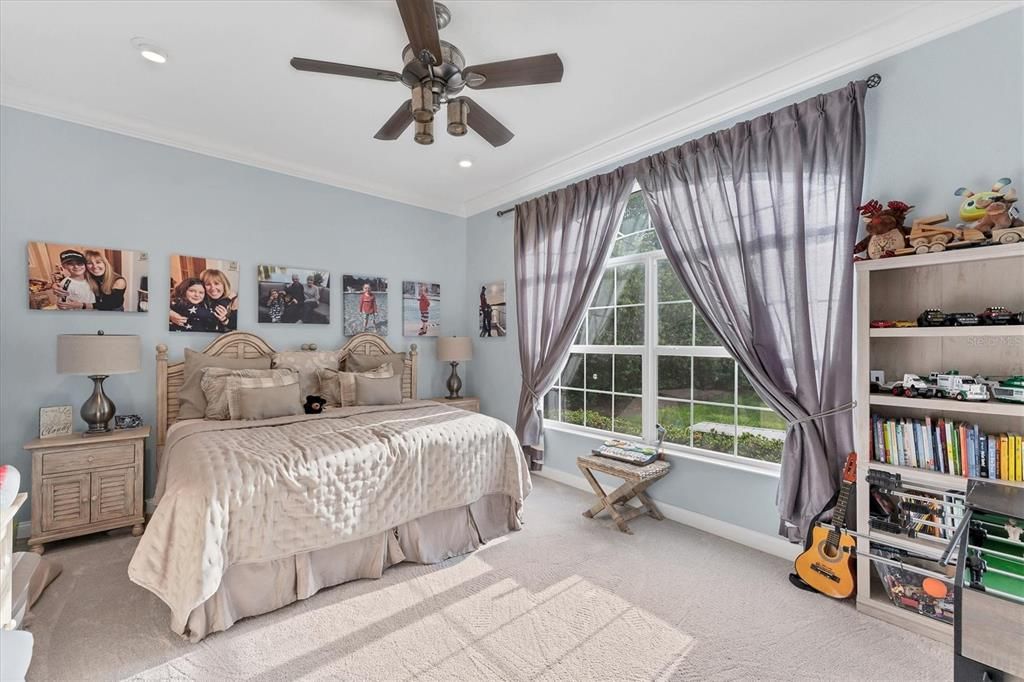 For Sale: $1,995,000 (4 beds, 5 baths, 4273 Square Feet)