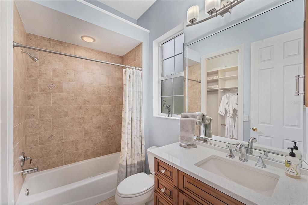 For Sale: $1,995,000 (4 beds, 5 baths, 4273 Square Feet)