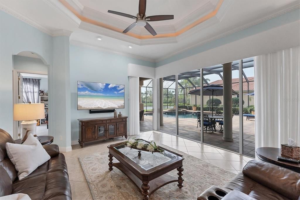 For Sale: $1,995,000 (4 beds, 5 baths, 4273 Square Feet)