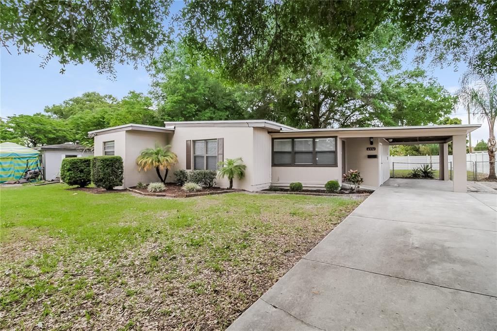 Recently Rented: $1,985 (3 beds, 2 baths, 998 Square Feet)