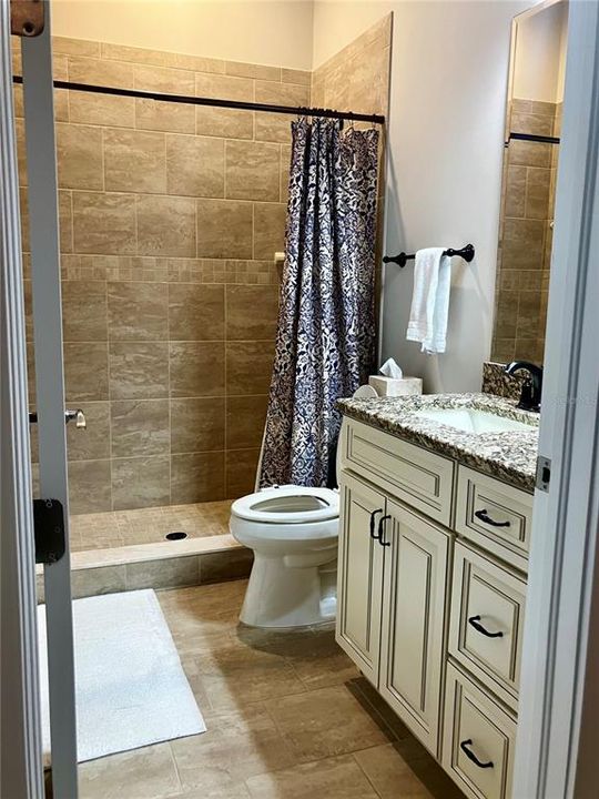 Под контрактом: $2,600,000 (5 спален, 4 ванн, 4577 Квадратных фут)