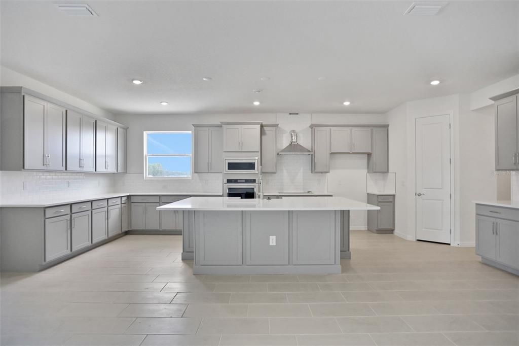 For Sale: $579,990 (4 beds, 4 baths, 3099 Square Feet)