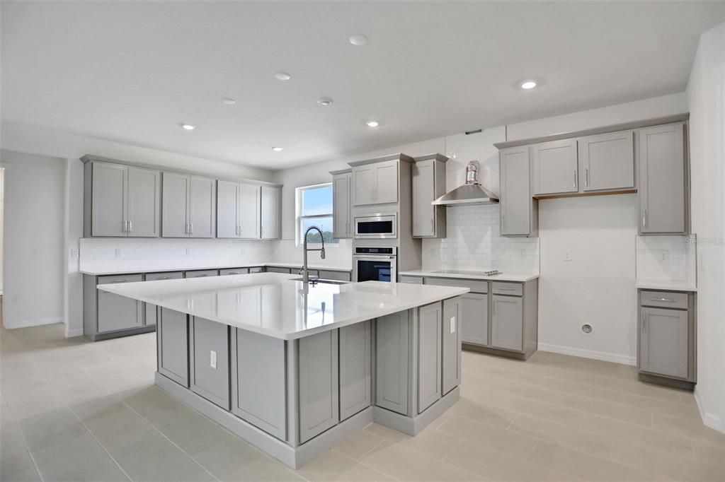 For Sale: $579,990 (4 beds, 4 baths, 3099 Square Feet)