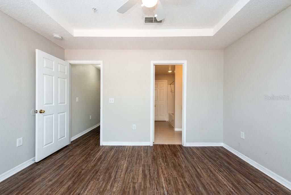 待售: $185,000 (2 贝兹, 2 浴室, 1161 平方英尺)