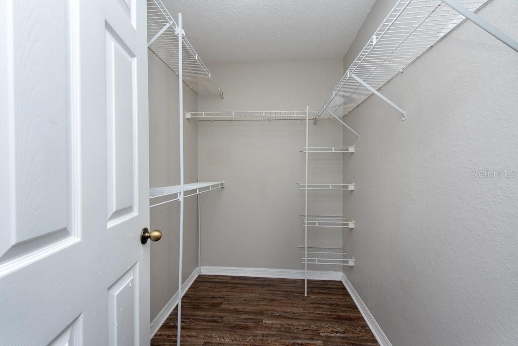 待售: $185,000 (2 贝兹, 2 浴室, 1161 平方英尺)