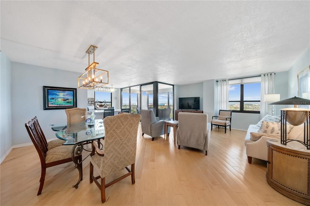 В аренду: $3,350 (2 спален, 2 ванн, 1500 Квадратных фут)