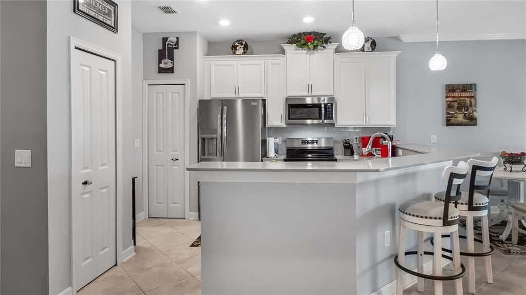 Active With Contract: $259,000 (2 beds, 2 baths, 1374 Square Feet)