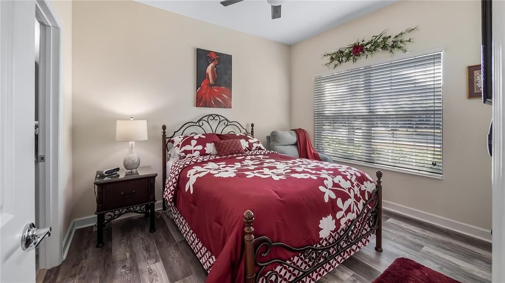 Active With Contract: $259,000 (2 beds, 2 baths, 1374 Square Feet)