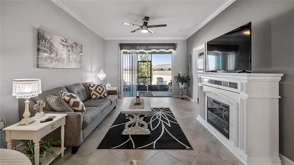 Active With Contract: $259,000 (2 beds, 2 baths, 1374 Square Feet)