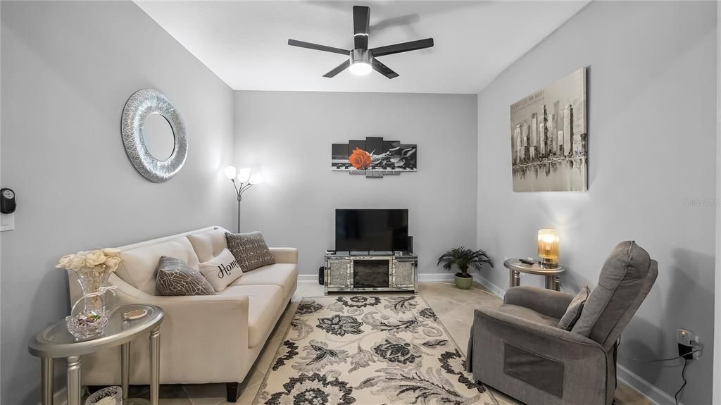 Active With Contract: $259,000 (2 beds, 2 baths, 1374 Square Feet)