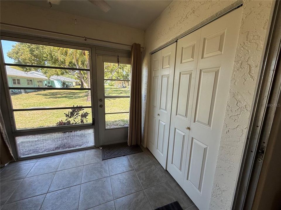 待售: $184,999 (2 贝兹, 2 浴室, 935 平方英尺)