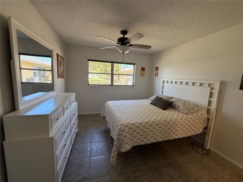 待售: $184,999 (2 贝兹, 2 浴室, 935 平方英尺)