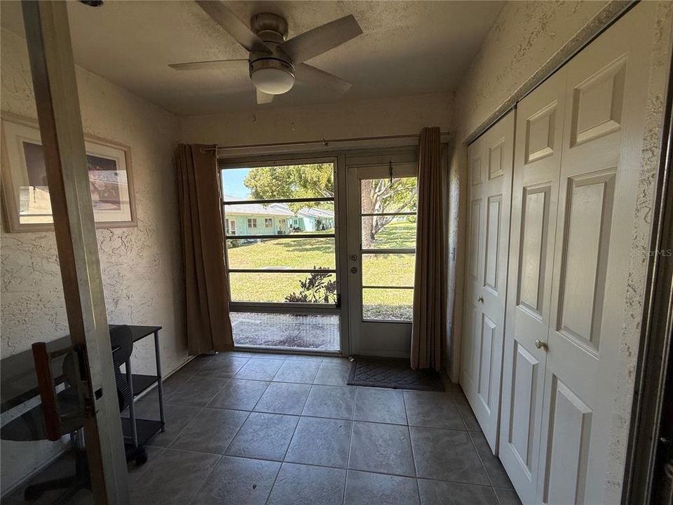 待售: $184,999 (2 贝兹, 2 浴室, 935 平方英尺)