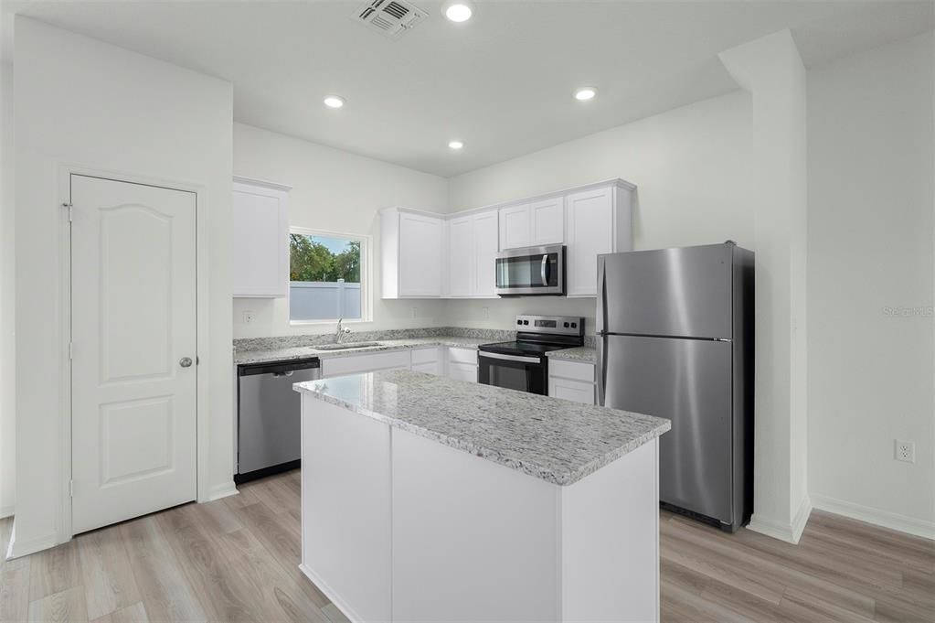 For Sale: $343,900 (3 beds, 2 baths, 1505 Square Feet)