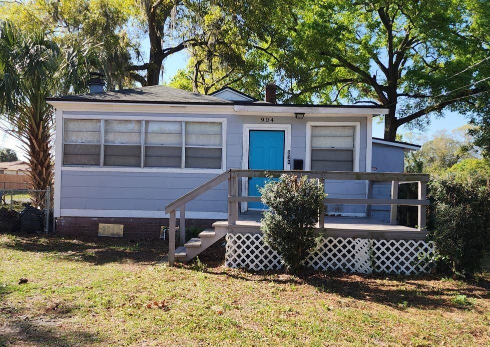 Recently Rented: $1,299 (3 beds, 1 baths, 1172 Square Feet)