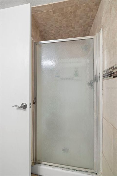 На продажу: $240,000 (2 спален, 2 ванн, 1218 Квадратных фут)