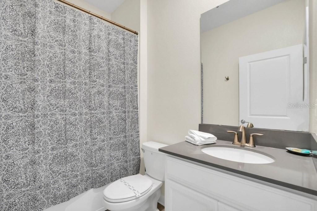 待售: $729,000 (5 贝兹, 5 浴室, 3388 平方英尺)