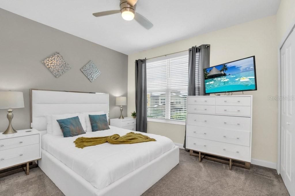 待售: $729,000 (5 贝兹, 5 浴室, 3388 平方英尺)