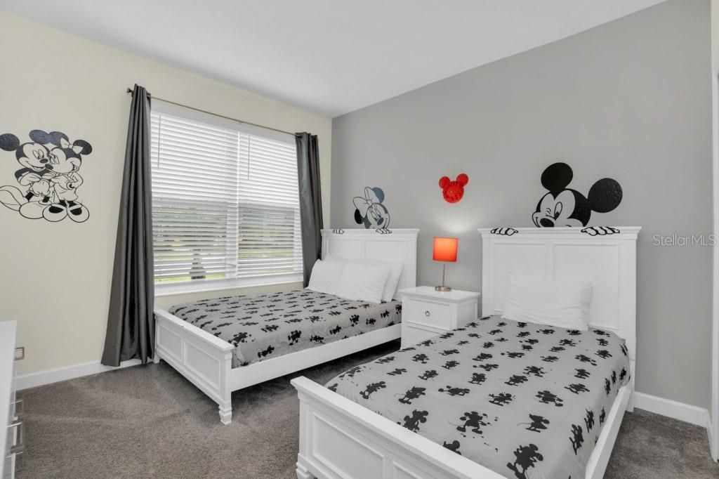 待售: $729,000 (5 贝兹, 5 浴室, 3388 平方英尺)