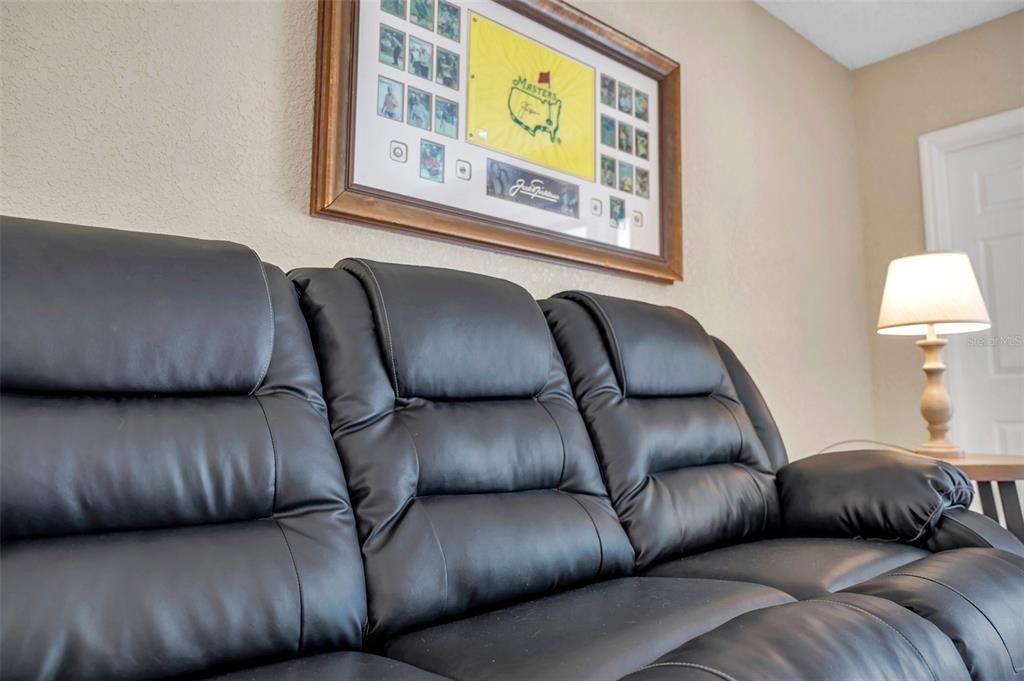 На продажу: $270,000 (1 спален, 1 ванн, 825 Квадратных фут)