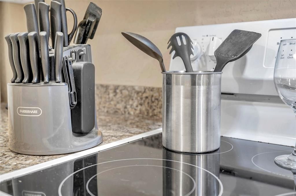 На продажу: $270,000 (1 спален, 1 ванн, 825 Квадратных фут)