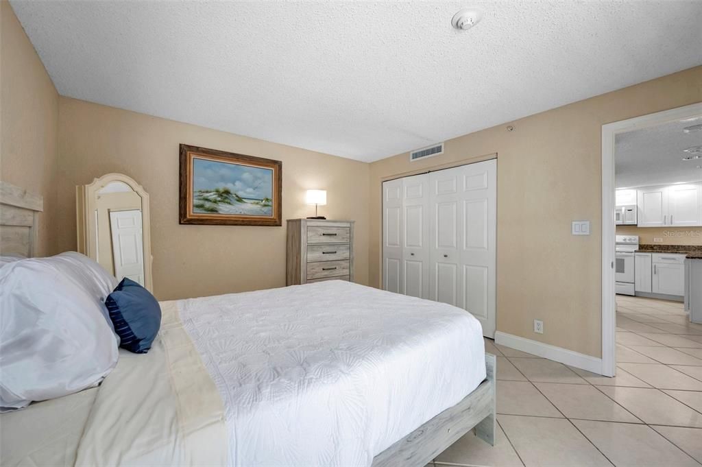 На продажу: $270,000 (1 спален, 1 ванн, 825 Квадратных фут)