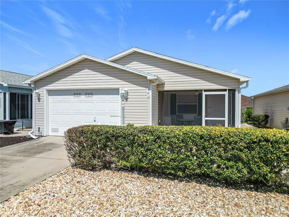 Recently Sold: $239,000 (2 beds, 2 baths, 1143 Square Feet)