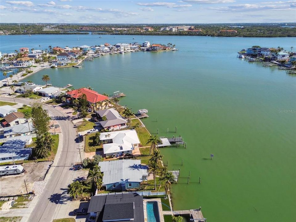 Active With Contract: $725,000 (2 beds, 1 baths, 1330 Square Feet)