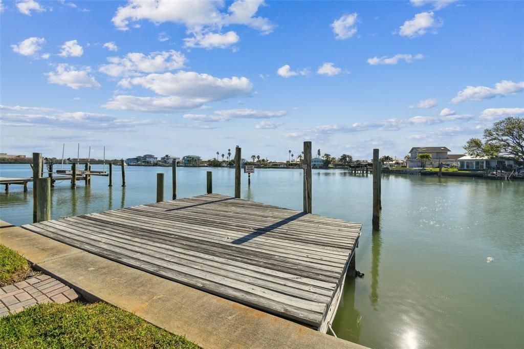 Active With Contract: $725,000 (2 beds, 1 baths, 1330 Square Feet)