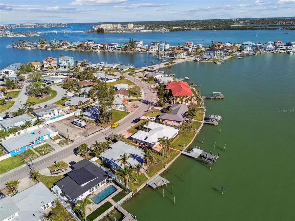 Active With Contract: $725,000 (2 beds, 1 baths, 1330 Square Feet)