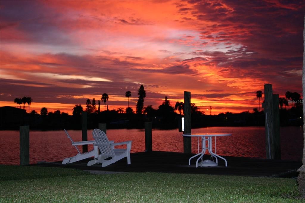 Active With Contract: $725,000 (2 beds, 1 baths, 1330 Square Feet)