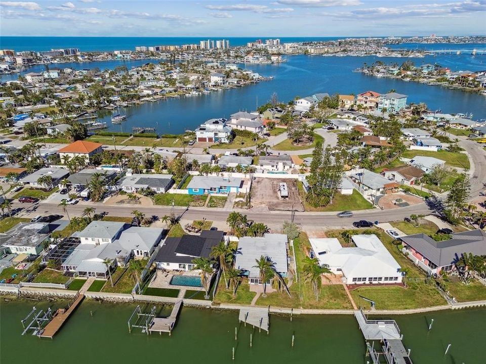 Active With Contract: $725,000 (2 beds, 1 baths, 1330 Square Feet)