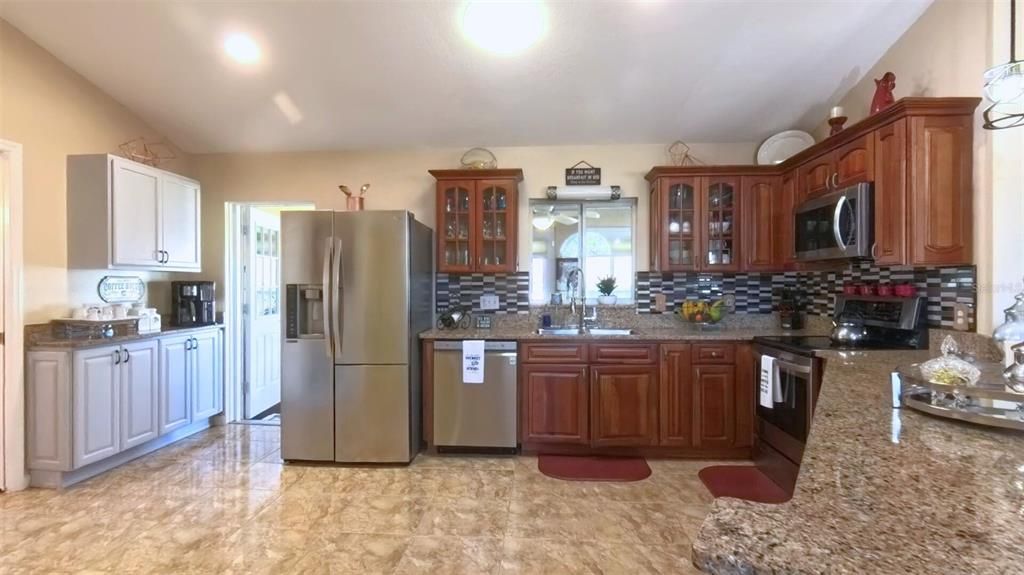 For Sale: $315,000 (3 beds, 2 baths, 1758 Square Feet)