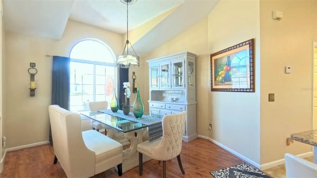 For Sale: $315,000 (3 beds, 2 baths, 1758 Square Feet)