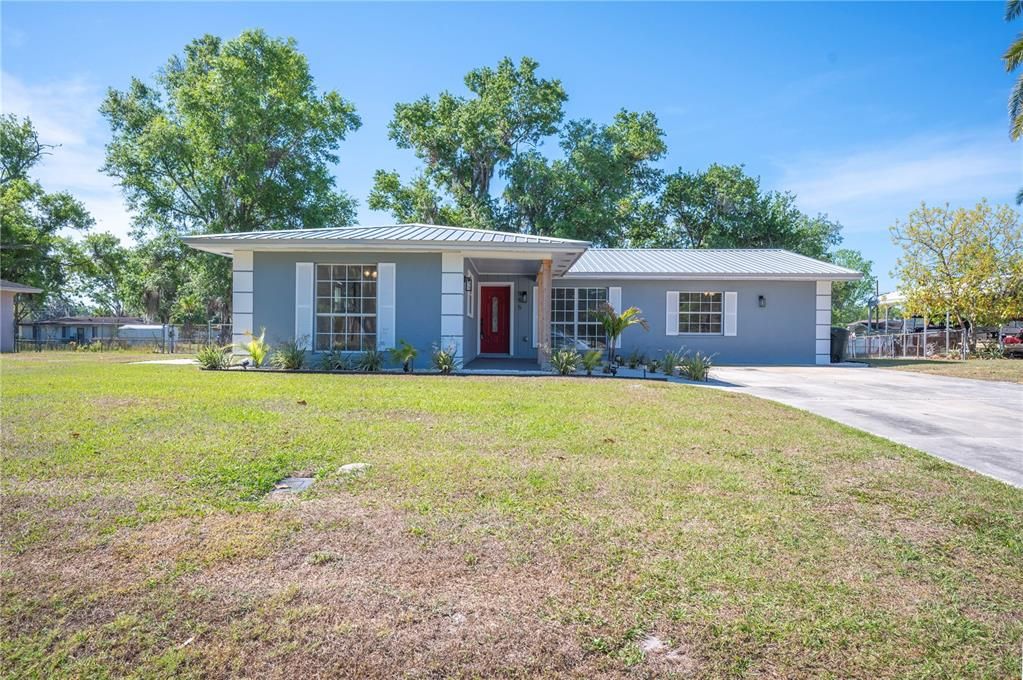 Recently Sold: $326,000 (4 beds, 2 baths, 1853 Square Feet)