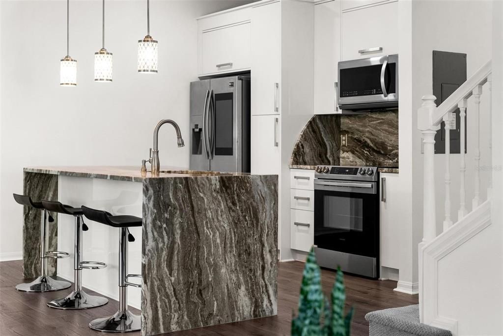 Active With Contract: $319,900 (4 beds, 3 baths, 1636 Square Feet)