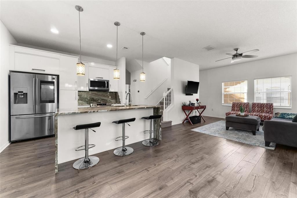 Active With Contract: $319,900 (4 beds, 3 baths, 1636 Square Feet)