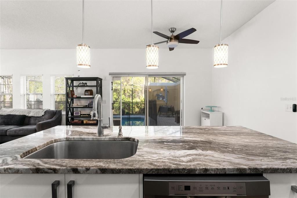 Active With Contract: $319,900 (4 beds, 3 baths, 1636 Square Feet)