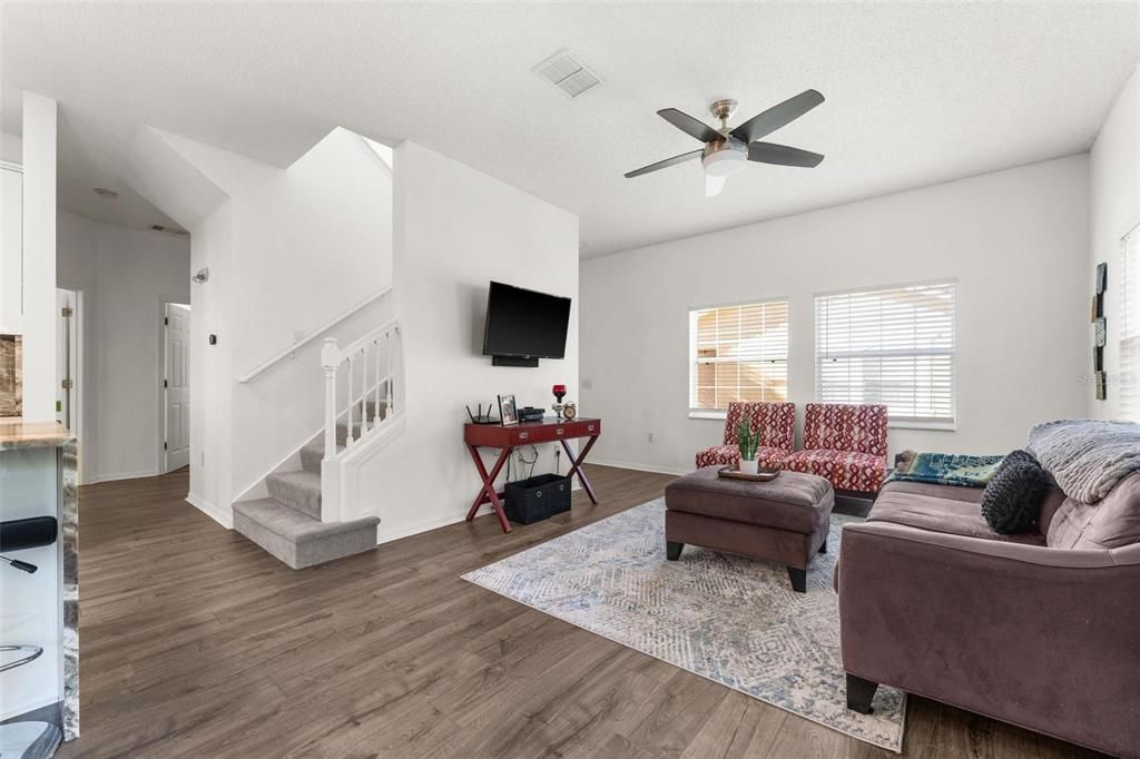 Active With Contract: $319,900 (4 beds, 3 baths, 1636 Square Feet)