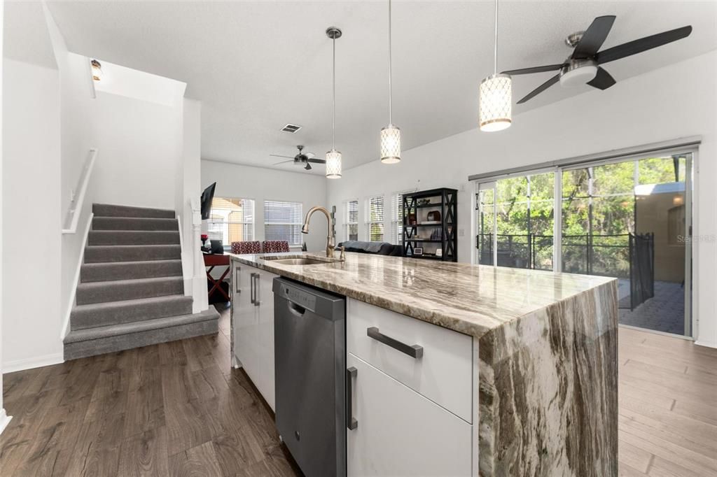 Active With Contract: $319,900 (4 beds, 3 baths, 1636 Square Feet)