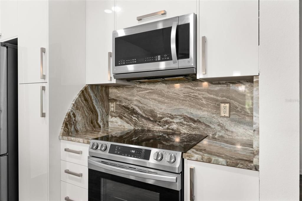 Active With Contract: $319,900 (4 beds, 3 baths, 1636 Square Feet)