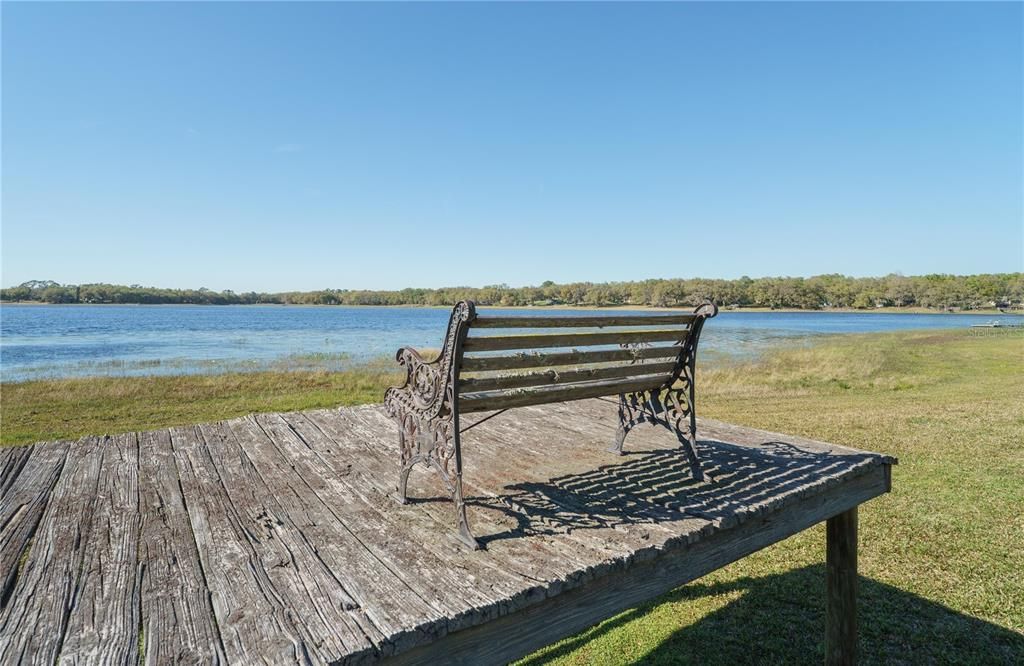 На продажу: $364,900 (3 спален, 2 ванн, 1604 Квадратных фут)