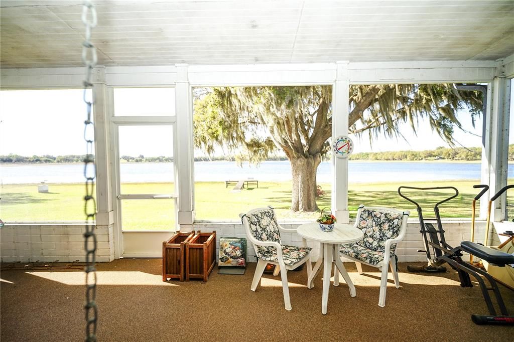 На продажу: $364,900 (3 спален, 2 ванн, 1604 Квадратных фут)