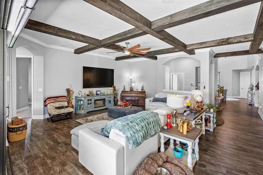 На продажу: $944,999 (5 спален, 4 ванн, 4204 Квадратных фут)