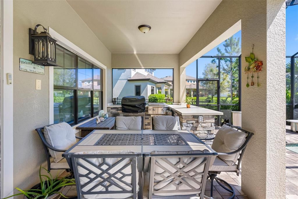 На продажу: $944,999 (5 спален, 4 ванн, 4204 Квадратных фут)